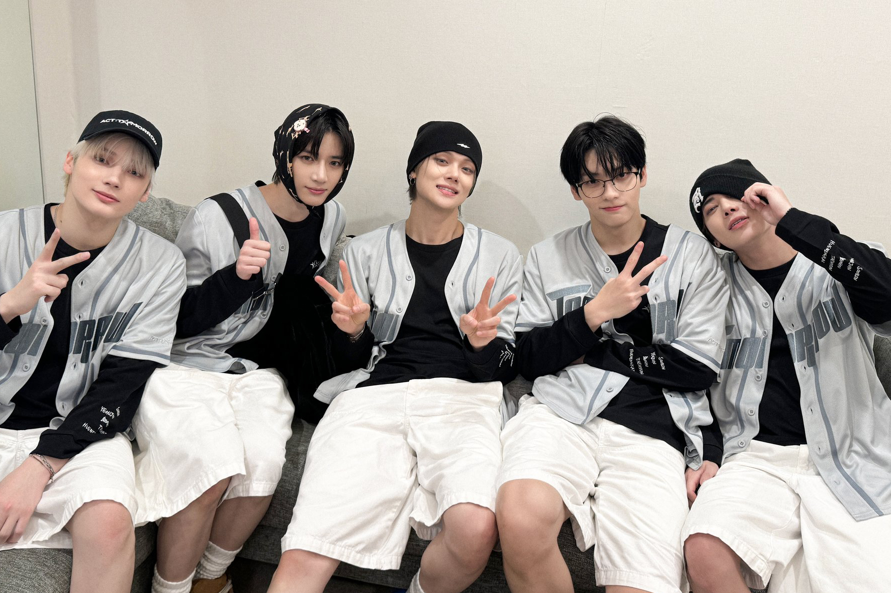 투모로우바이투게더 최근 활동샷