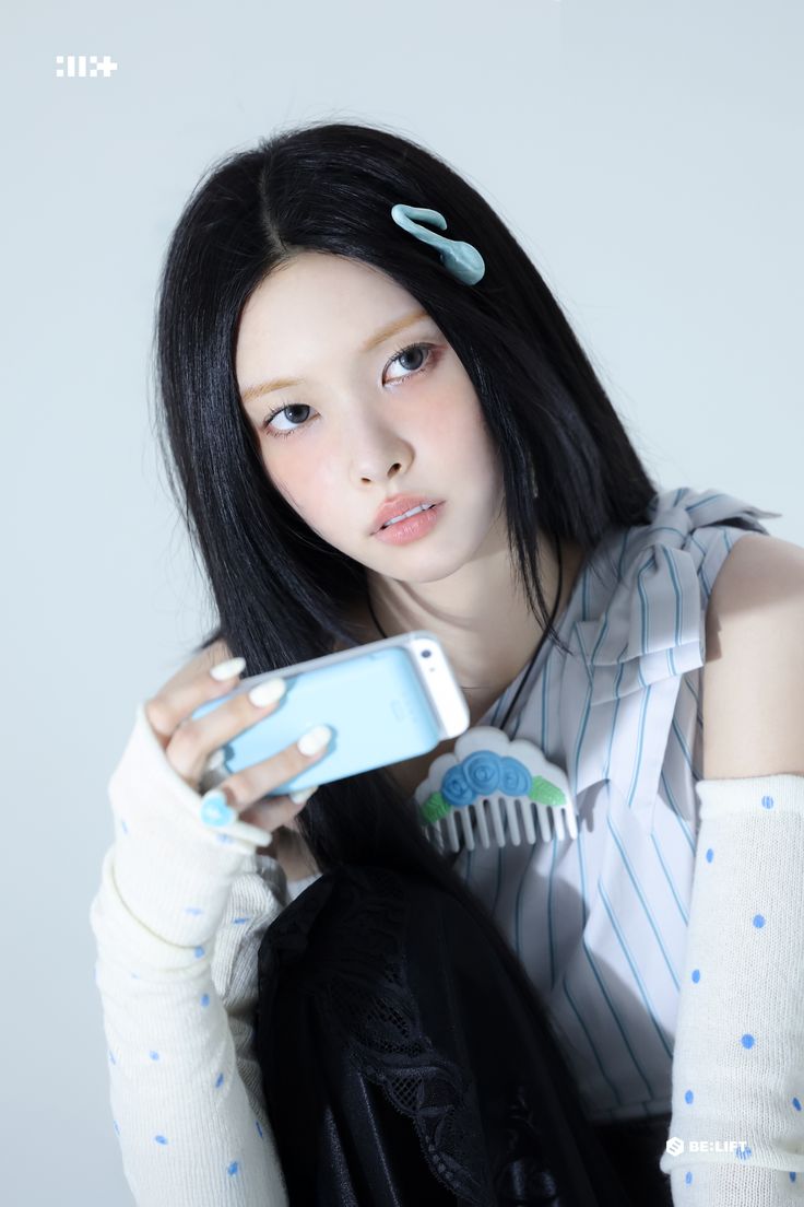 Recent activity shot of ILLIT