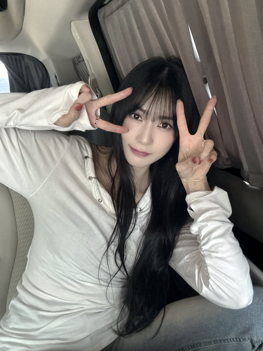 Recent activity shot of Apink