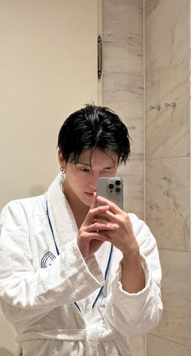 Today's most popular wallpaper in the Wooyoung (ATEEZ) community