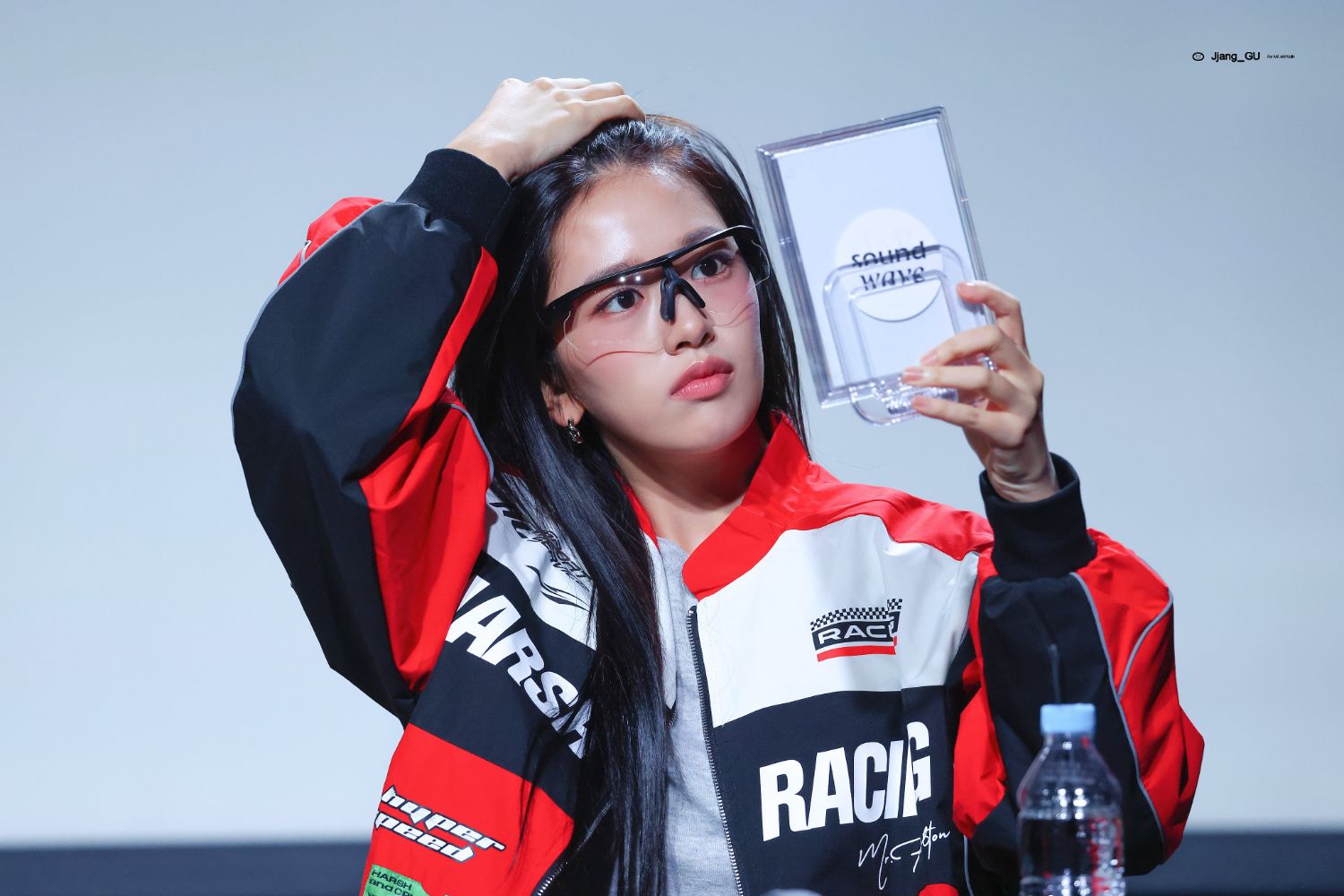 Behind-the-scenes cut of An Yujin (IVE)