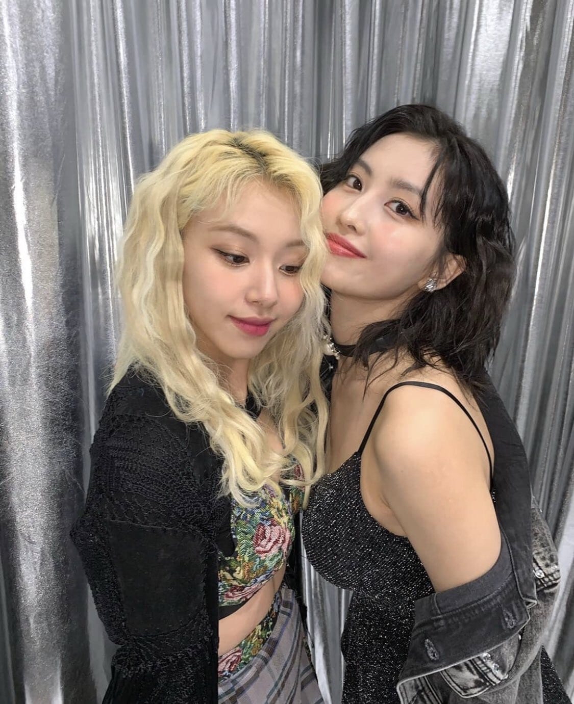 모모 (TWICE)의 비하인드 컷