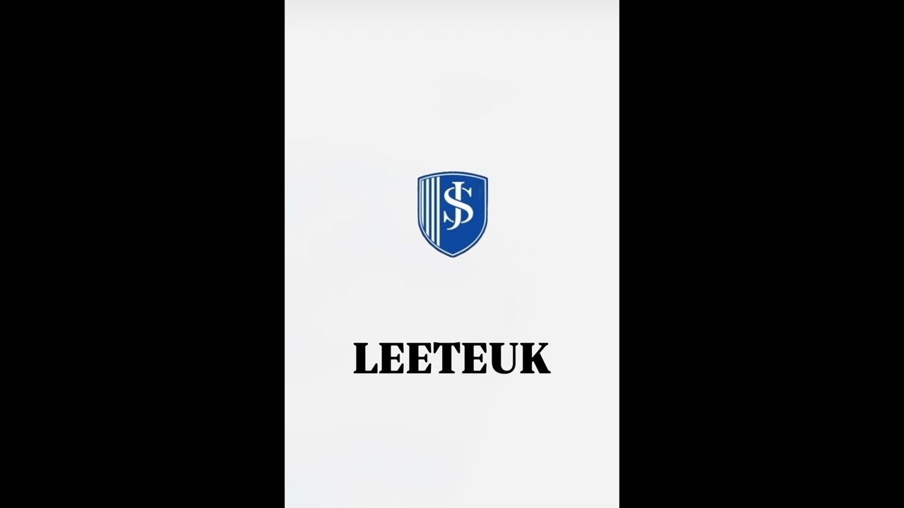 A moment captured by Leeteuk (Super Junior)'s fan