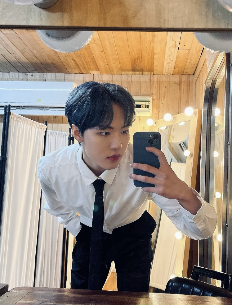 Latest photo of Junghoon (Xikers)