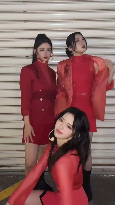 Behind-the-scenes cut of Kasahara Momona (ME:I)