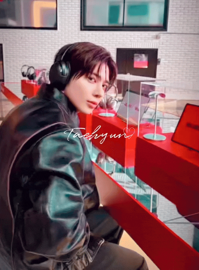 Behind-the-scenes cut of Taehyun (TOMORROW X TOGETHER)