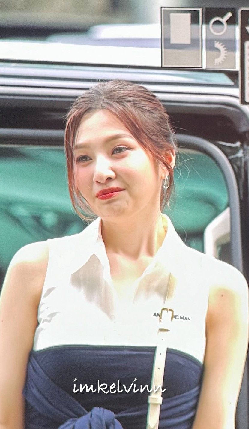 Behind-the-scenes cut of Joy (Red Velvet)