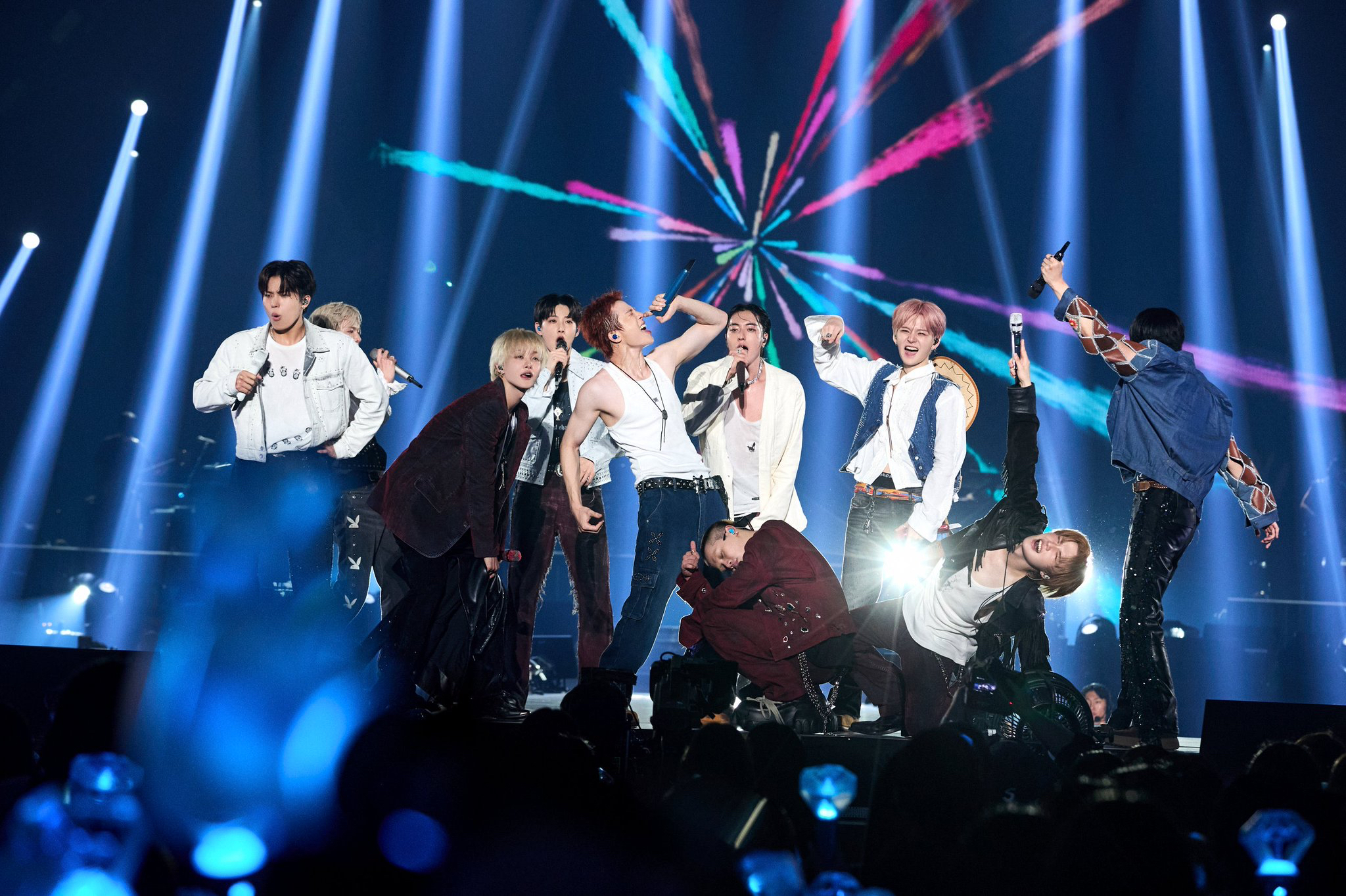 TREASURE의 비하인드 컷