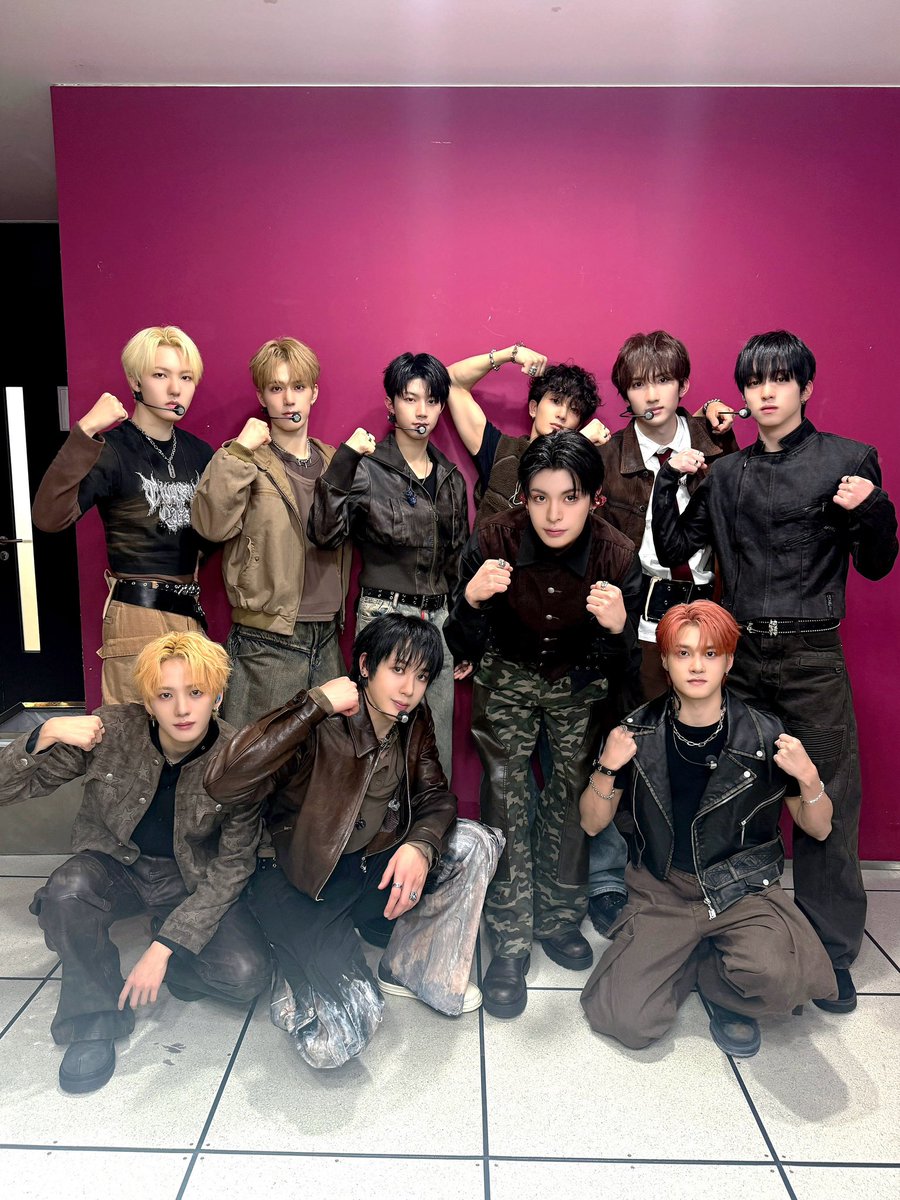 A moment captured by Xikers's fan