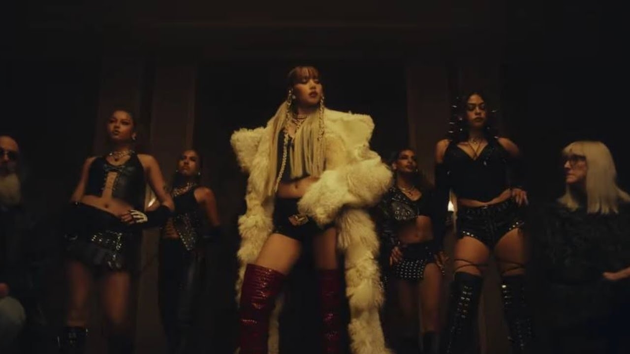 리사 (BLACKPINK)의 최신 사진