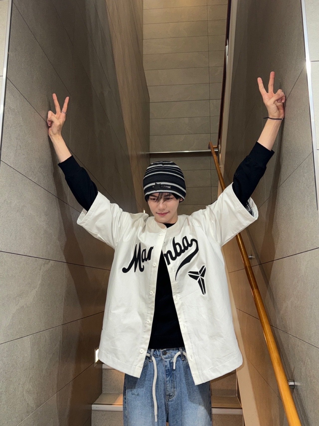 A moment captured by Kim Gyuvin (ZEROBASEONE)'s fan