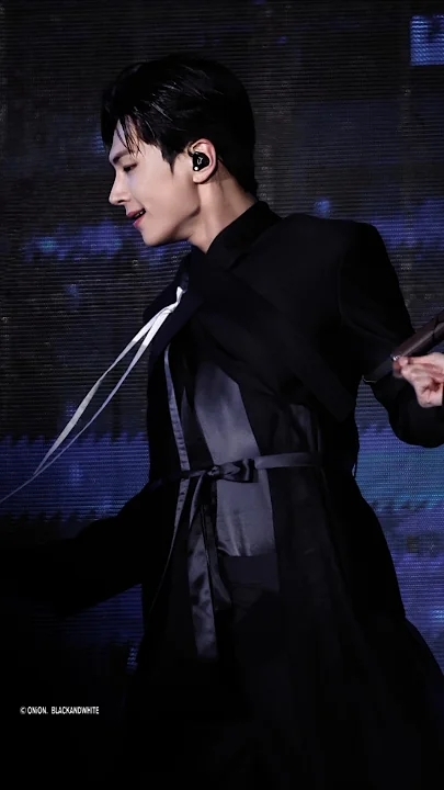 Fandom-recommended wallpaper image of ENHYPEN