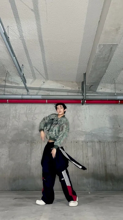 ヒョンウォン (MONSTA X)の最近の活動写真