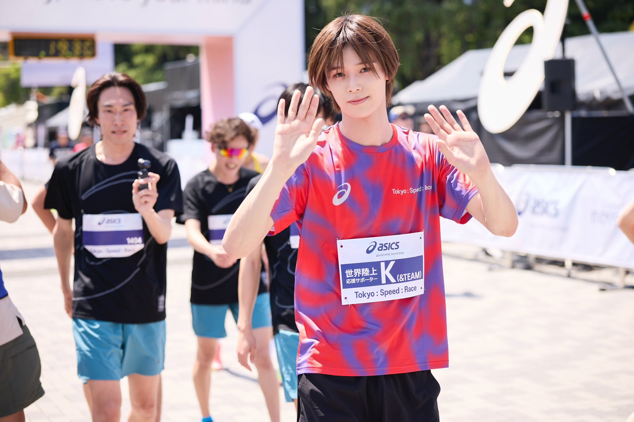 Behind-the-scenes cut of K (&TEAM)