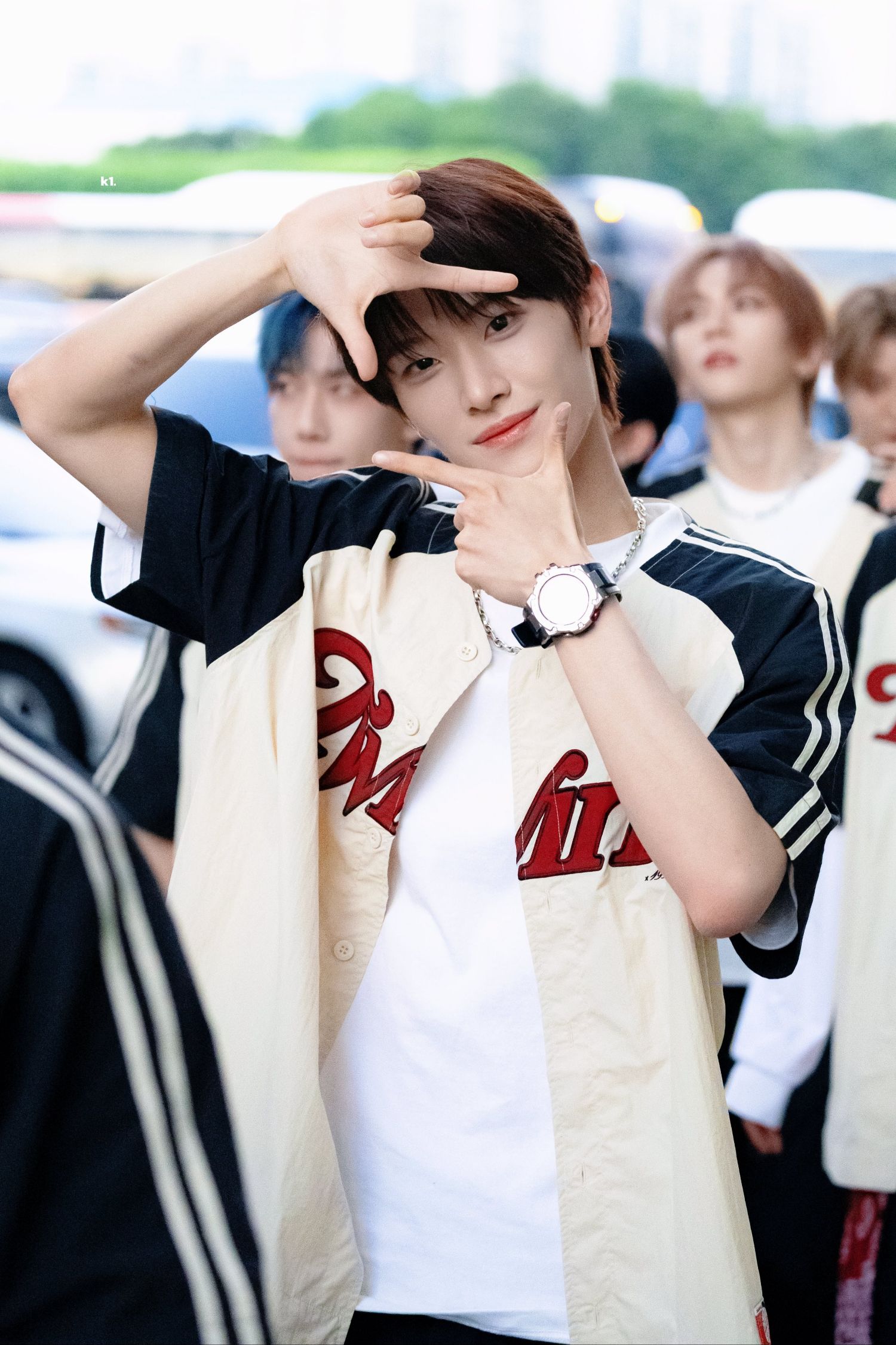 Behind-the-scenes cut of Chen Kaiwen