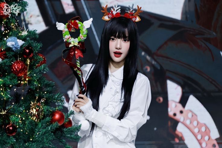 Latest photo of Ningning (aespa)