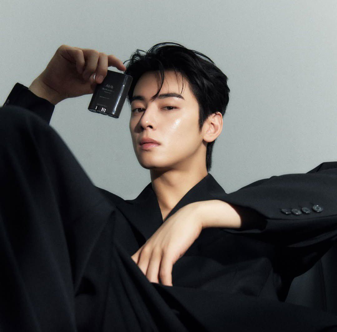 Latest photo of Eunwoo (ASTRO)