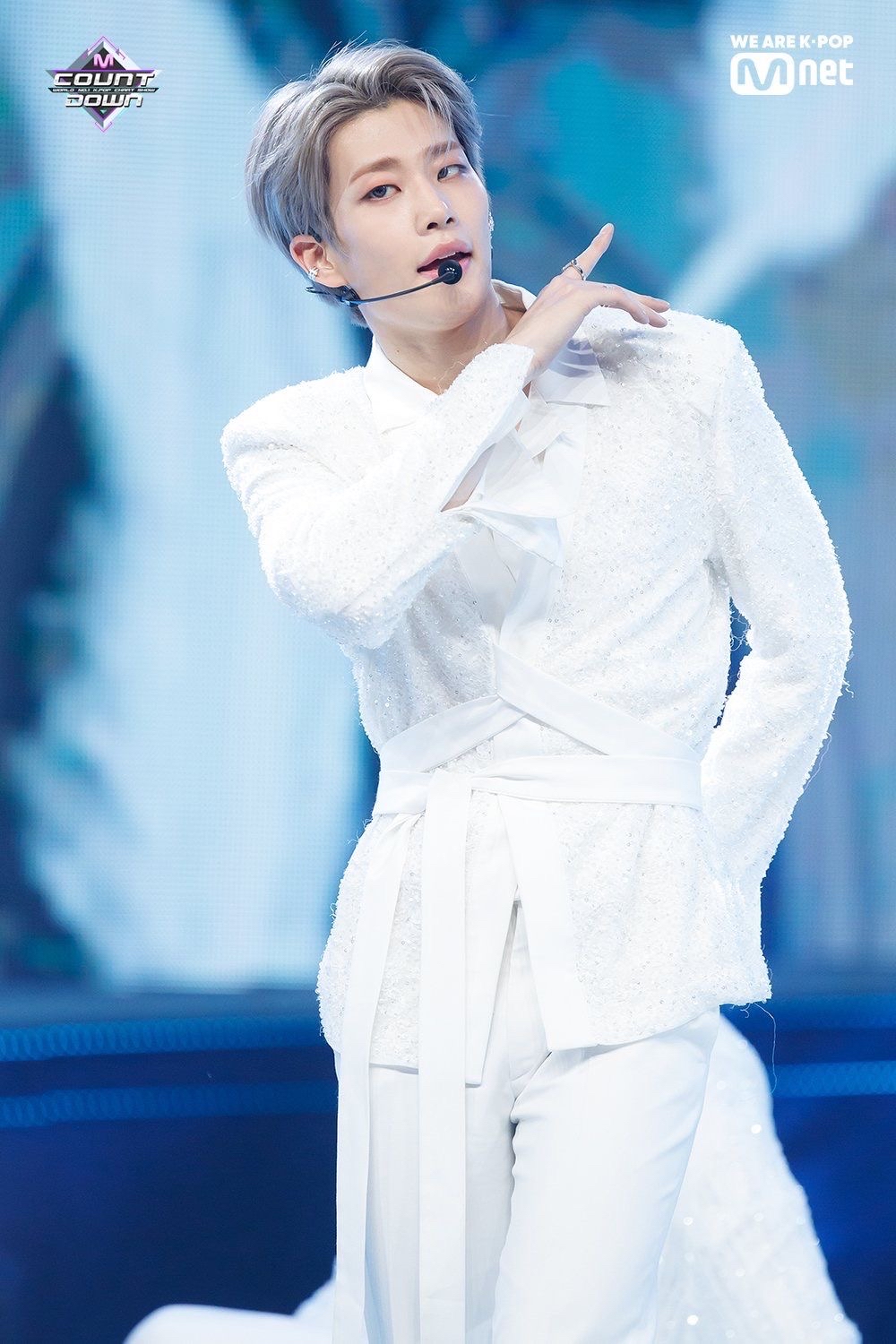 Behind-the-scenes cut of MJ (ASTRO)