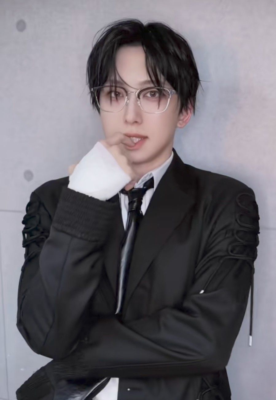 Behind-the-scenes cut of Fuma (&TEAM)