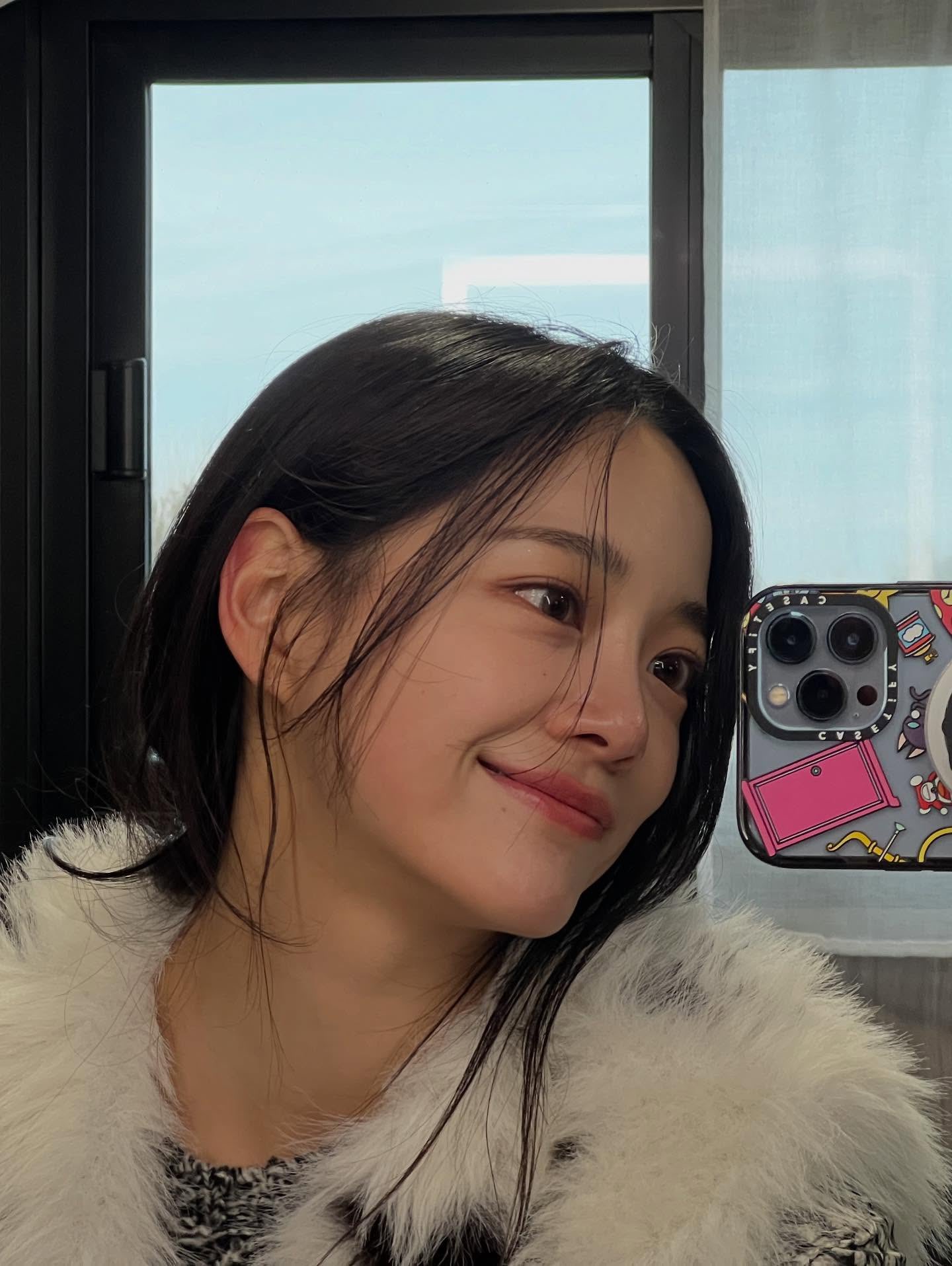 Behind-the-scenes cut of Sejeong