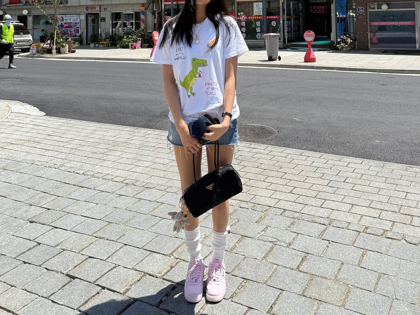 ガウォン (MEOVV)の最新写真