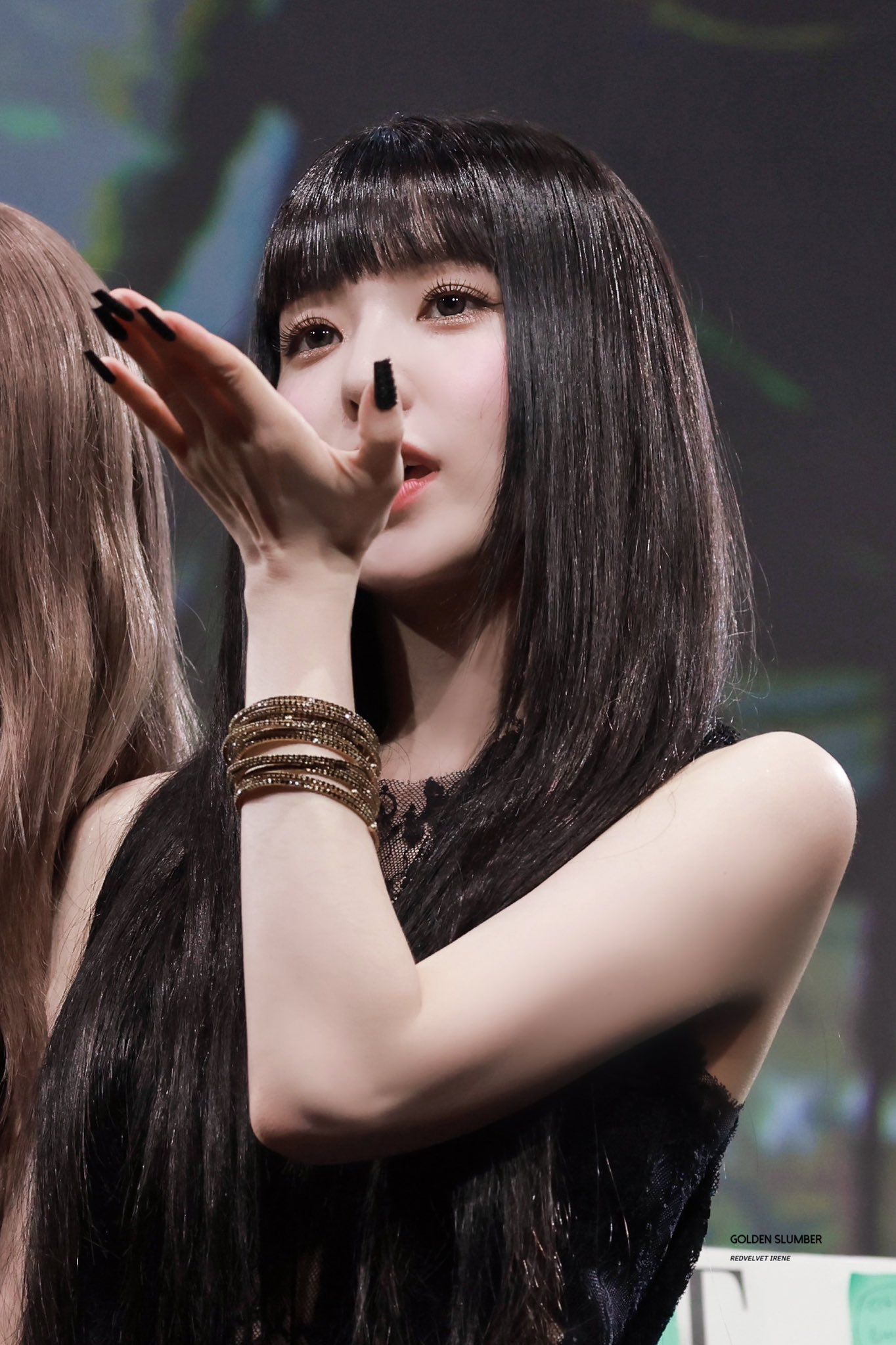Behind-the-scenes cut of Irene (Red Velvet)