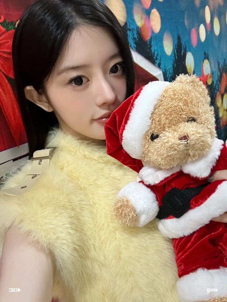 Latest photo of ILLIT