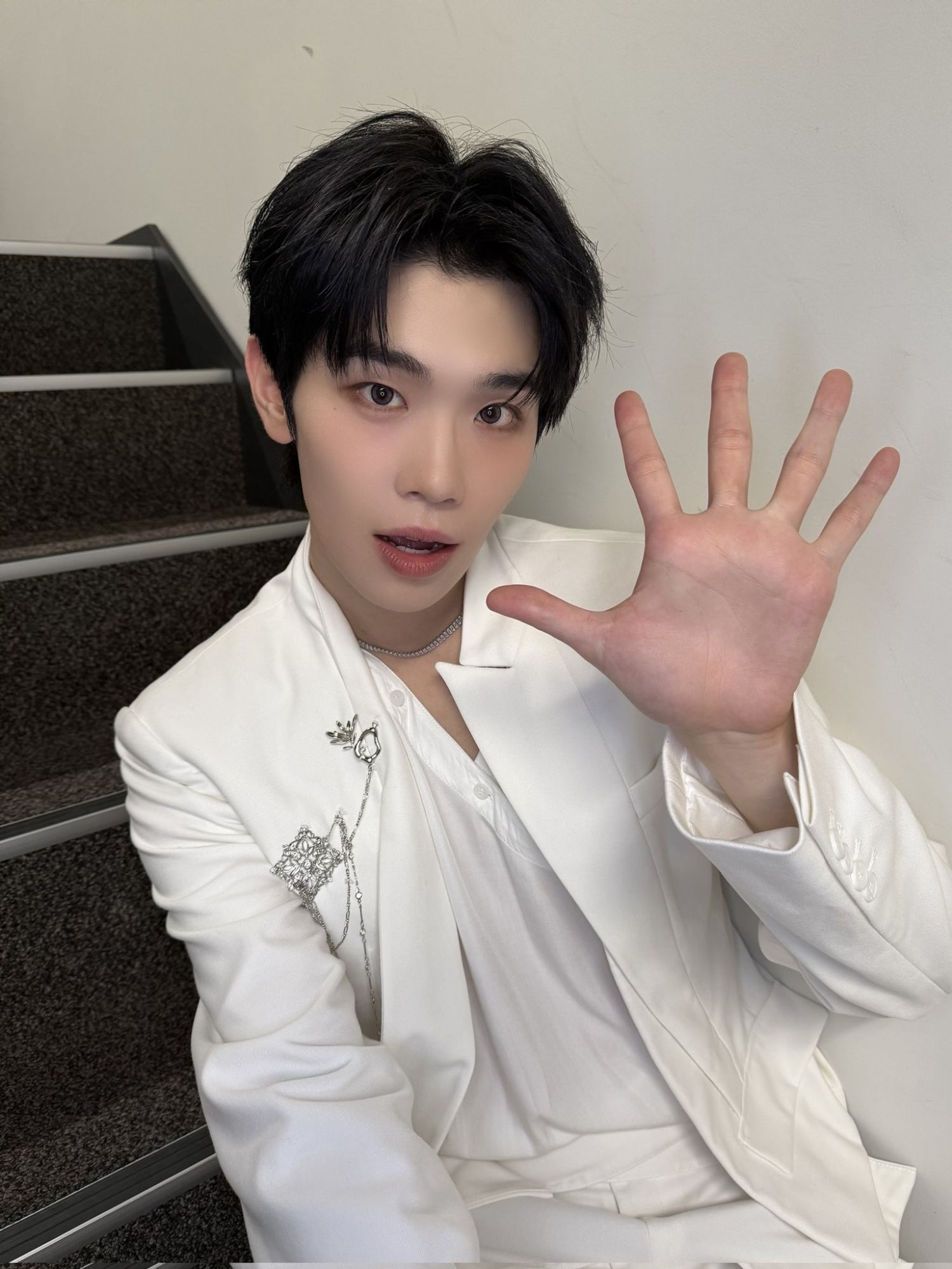 Recent activity shot of Kim Taerae (ZEROBASEONE)