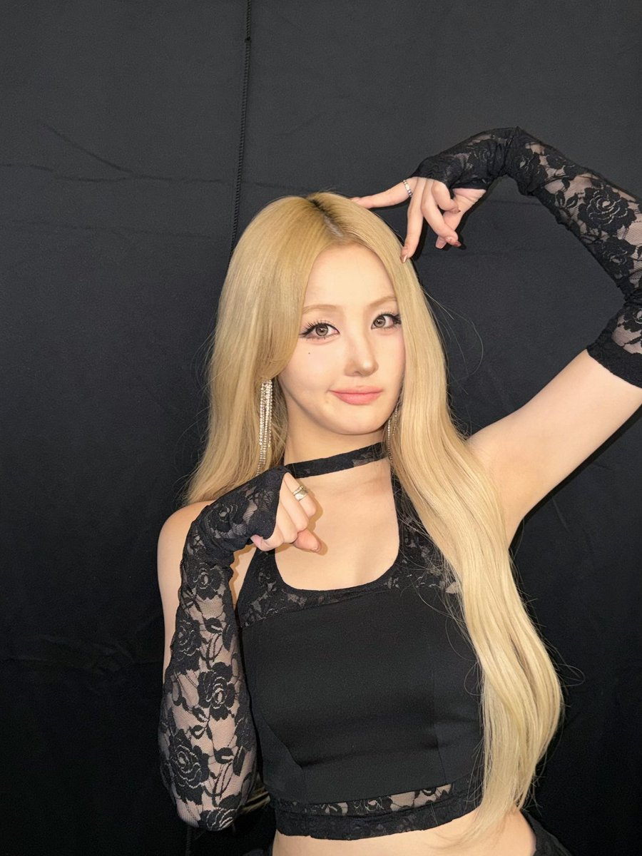 A moment captured by KISS OF LIFE's fan