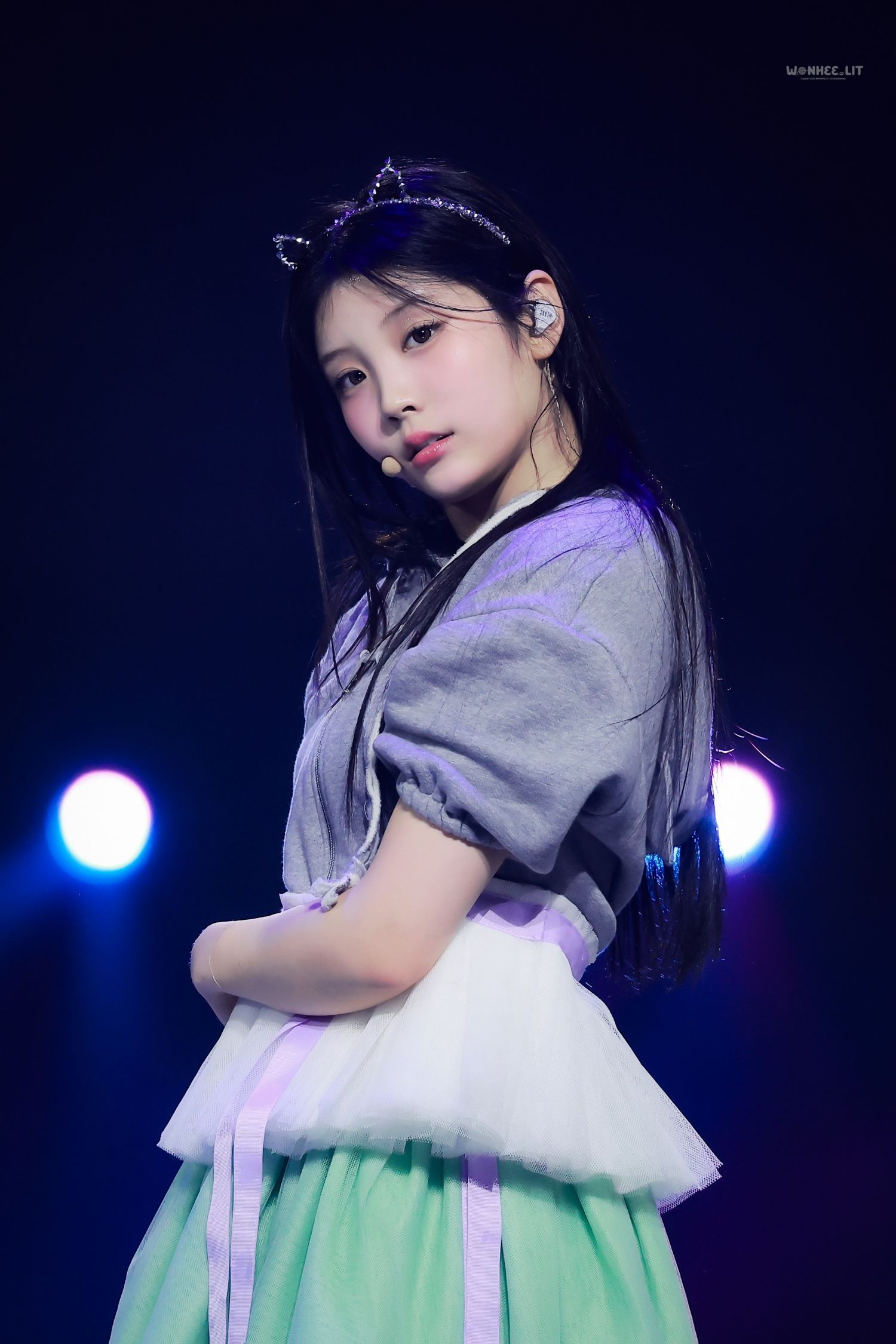 Behind-the-scenes cut of Wonhee (ILLIT)