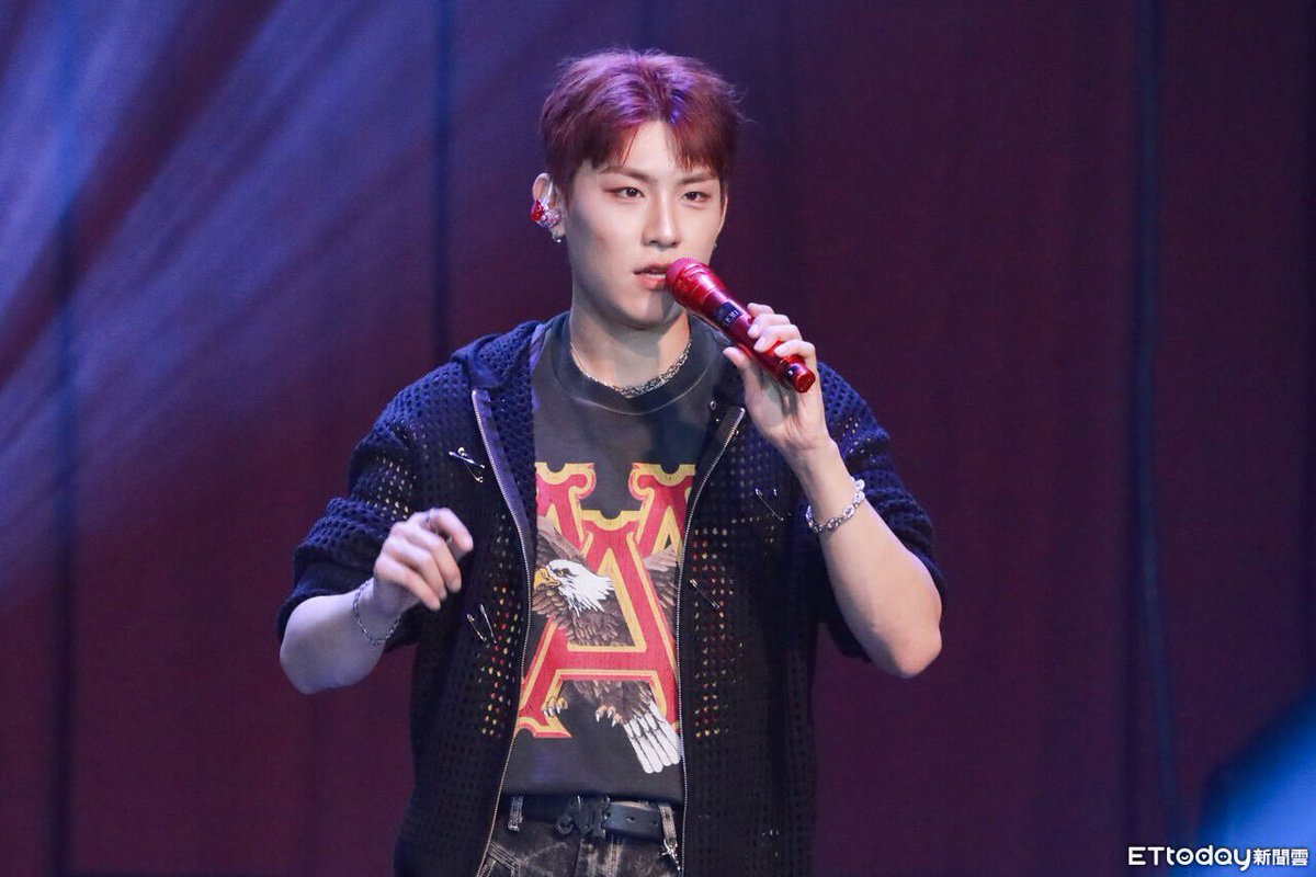 Behind-the-scenes cut of AB6IX