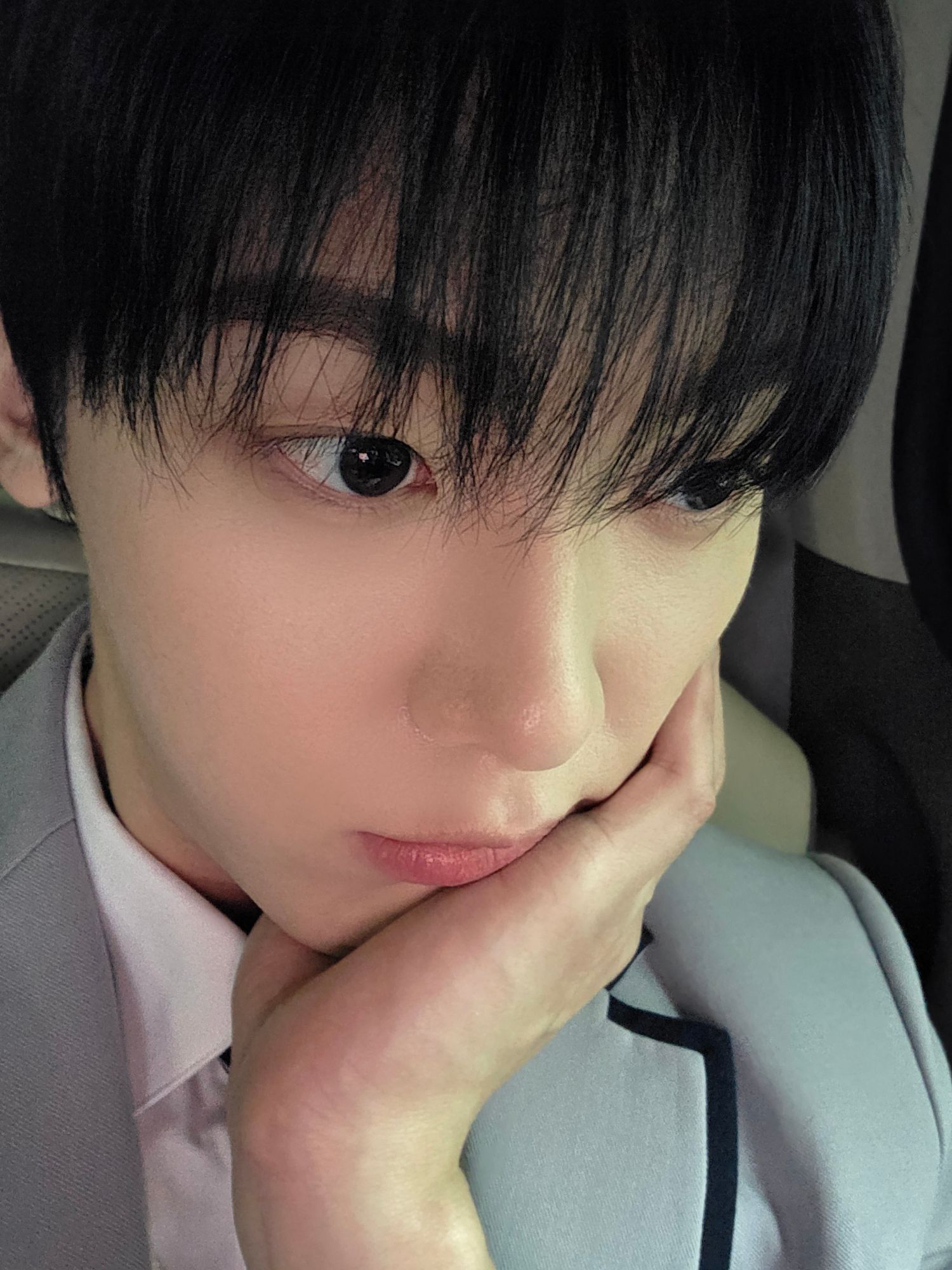 尹產賀 (ASTRO)的最新活動照片