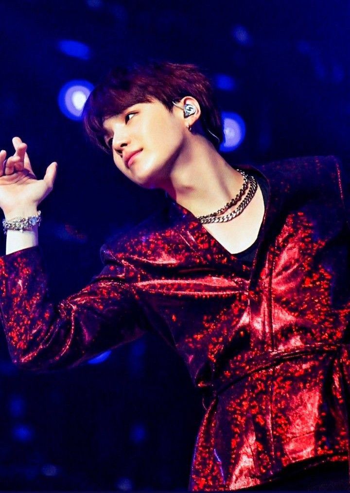 Behind-the-scenes cut of SUGA (BTS)