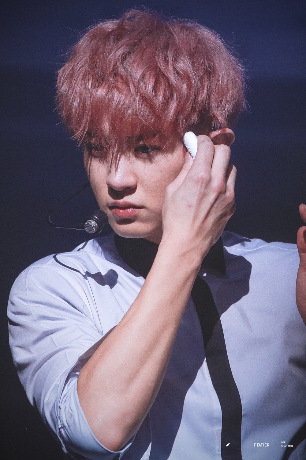 A moment captured by Chanyeol (EXO)'s fan