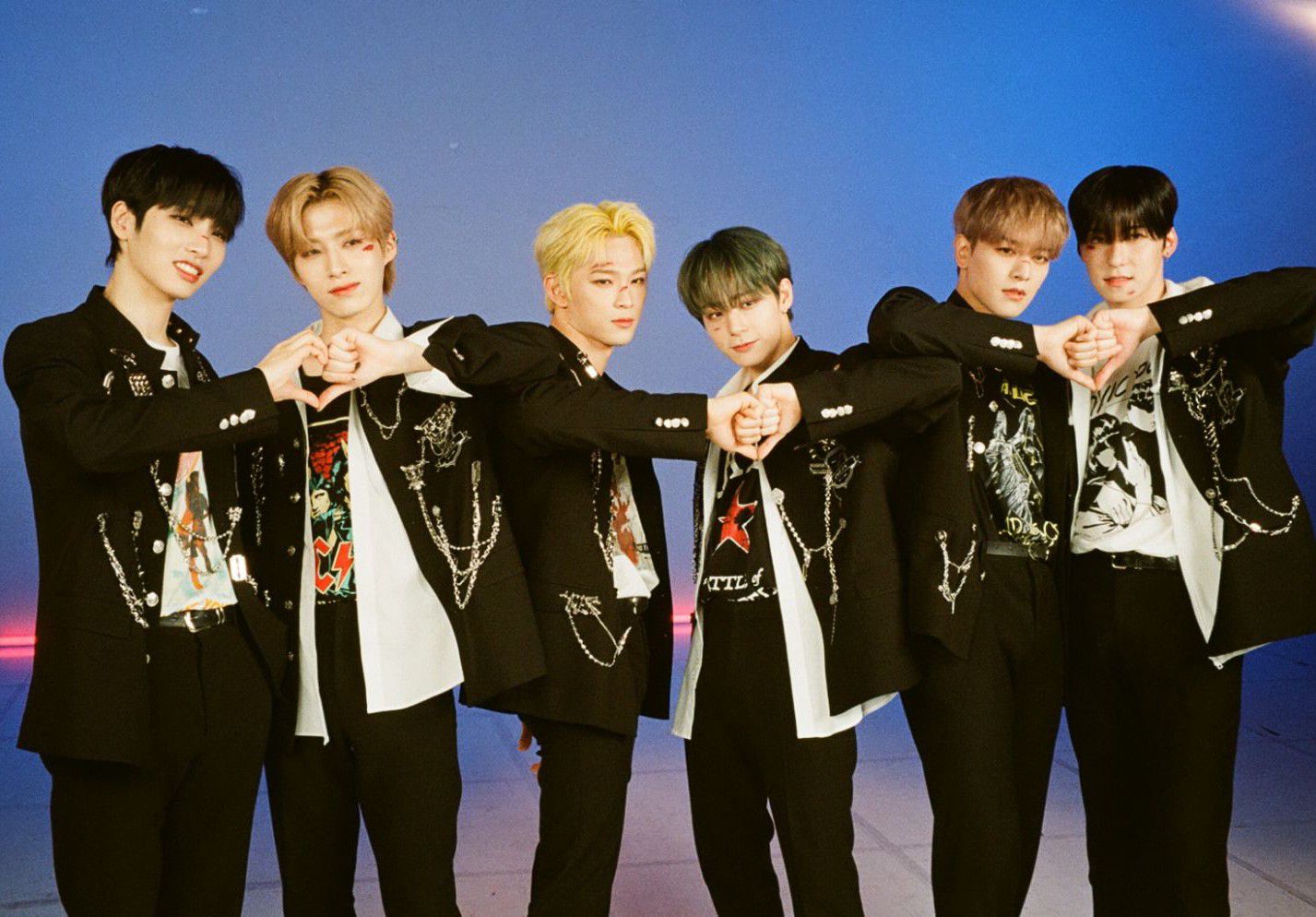 A moment captured by ONEUS's fan