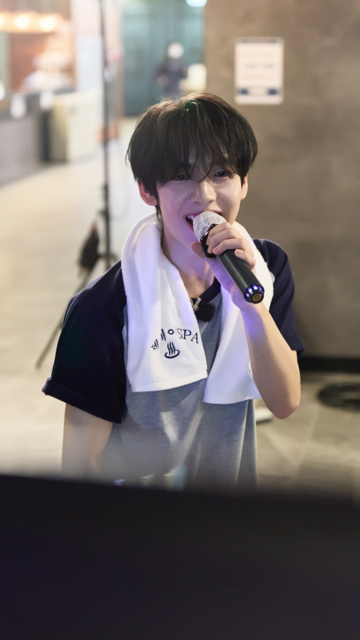 Recent activity shot of Han Yujin (ZEROBASEONE)