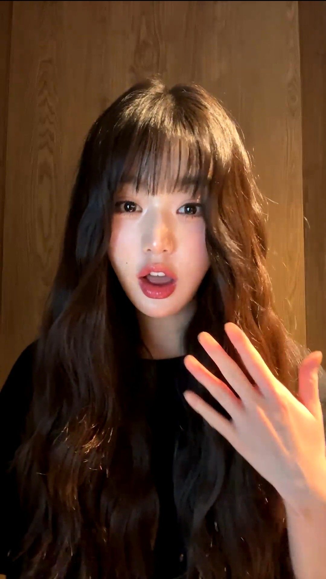 A moment captured by Jang Wonyoung (IVE)'s fan
