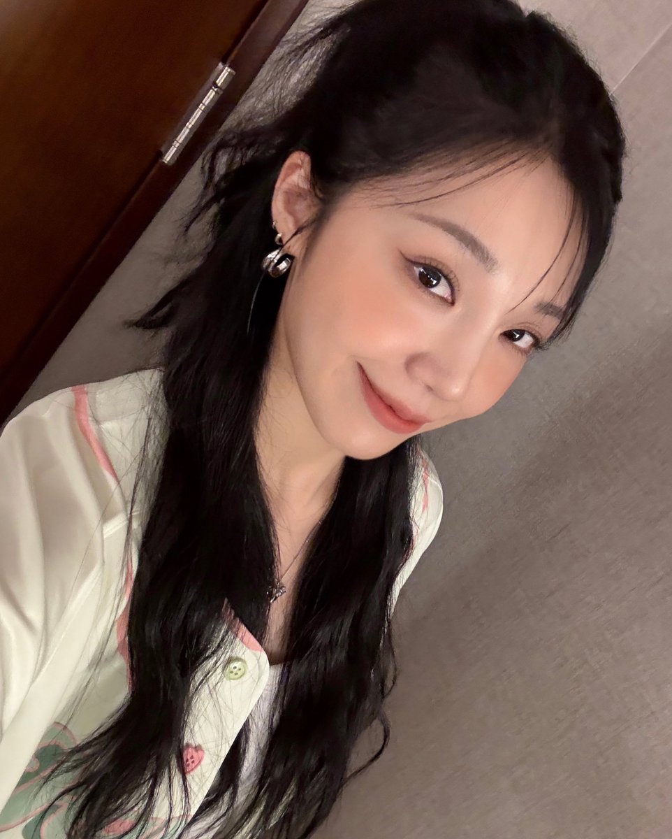 Apinkの舞台裏ショット