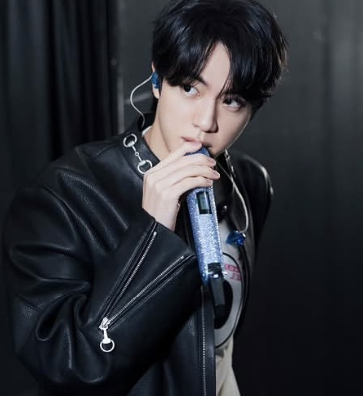 진 (방탄소년단)의 최신 사진