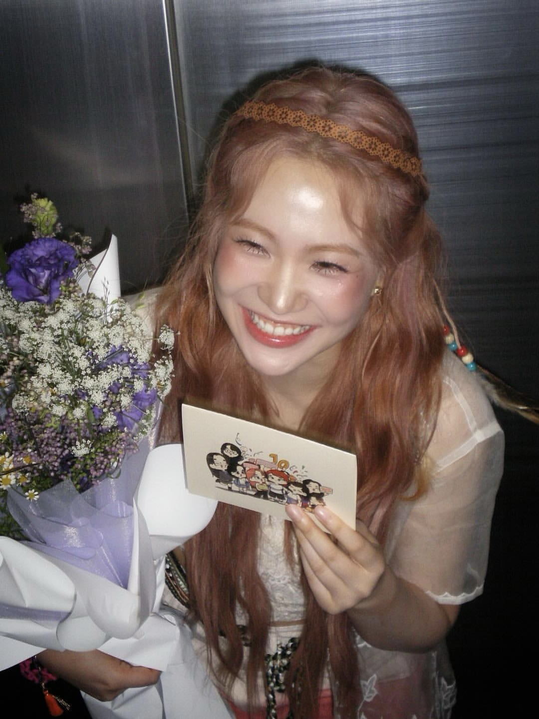 Behind-the-scenes cut of Red Velvet
