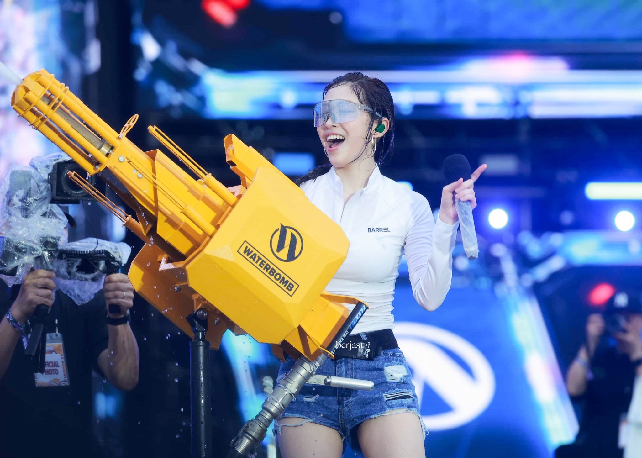 Behind-the-scenes cut of Ryujin (ITZY)