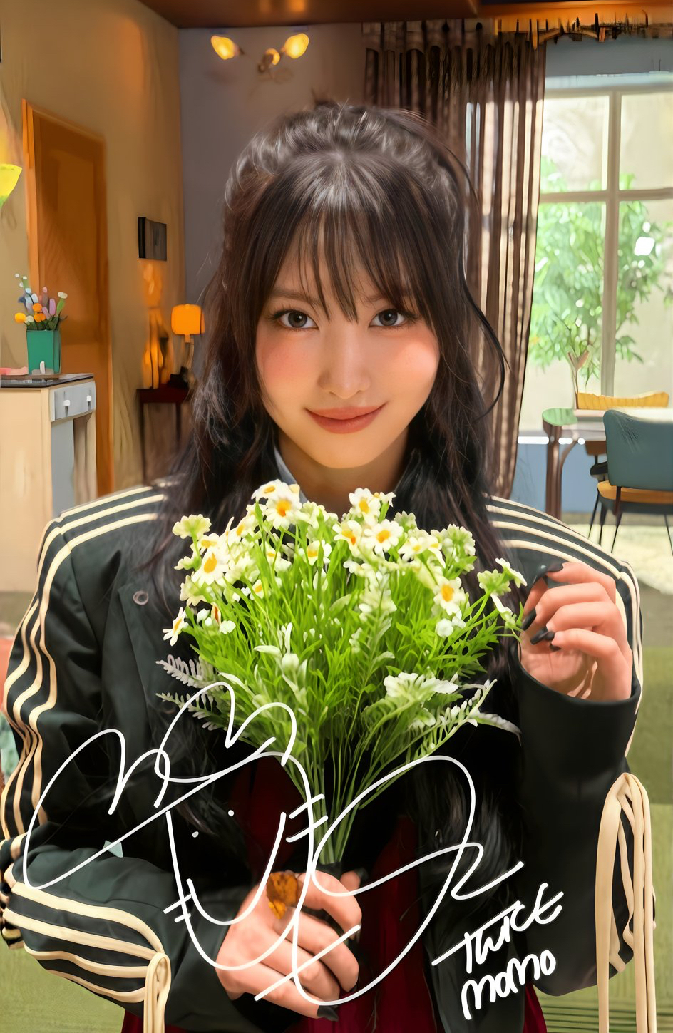 Recent activity shot of Momo (TWICE)