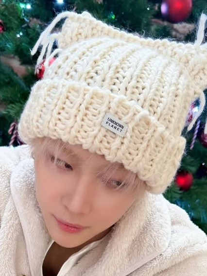 A moment captured by Nicholas (&TEAM)'s fan