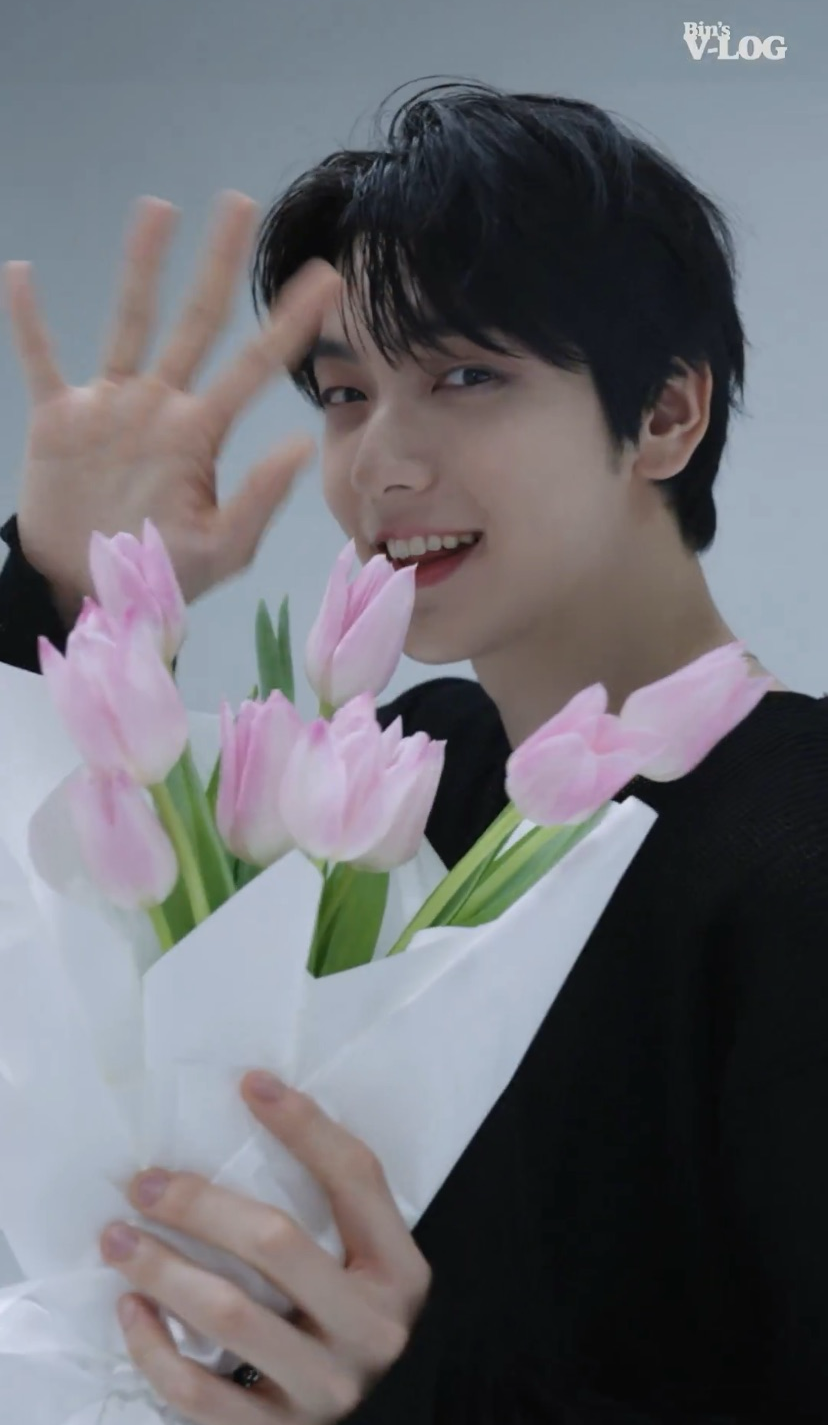 A heartfelt wallpaper shared by Soobin (TOMORROW X TOGETHER)'s fans