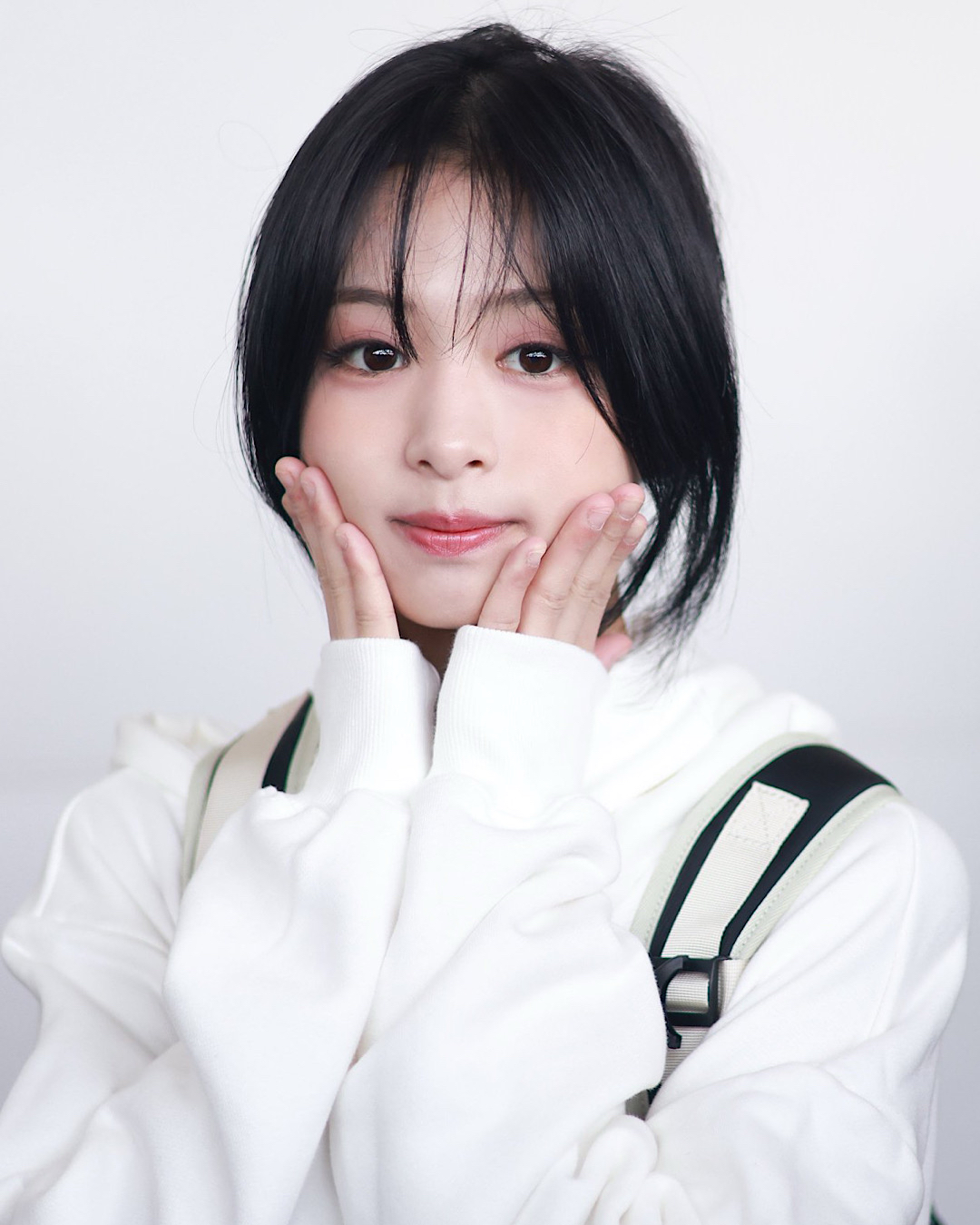 Behind-the-scenes cut of Ahyeon (BABYMONSTER)