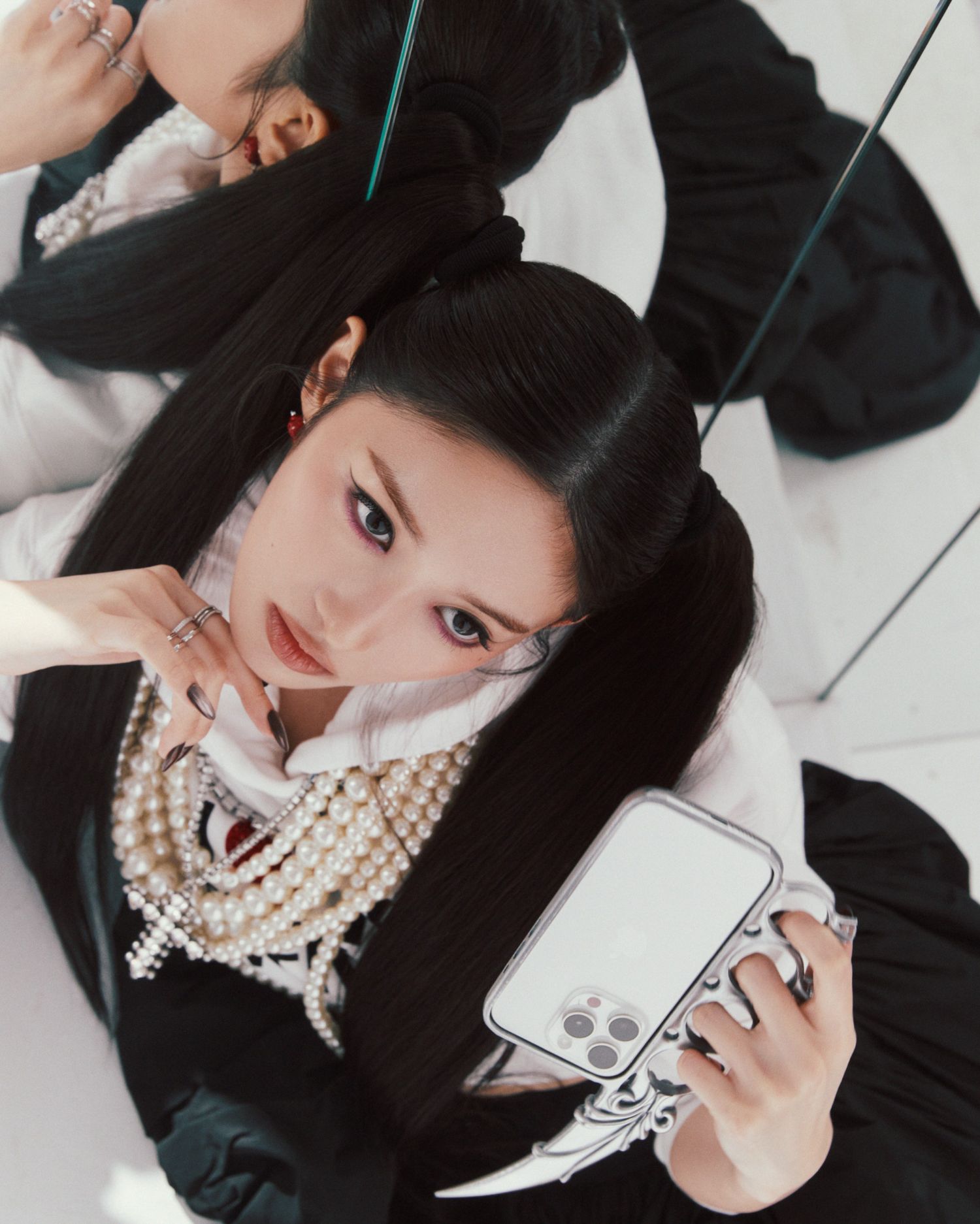 Behind-the-scenes cut of Leeseo (IVE)