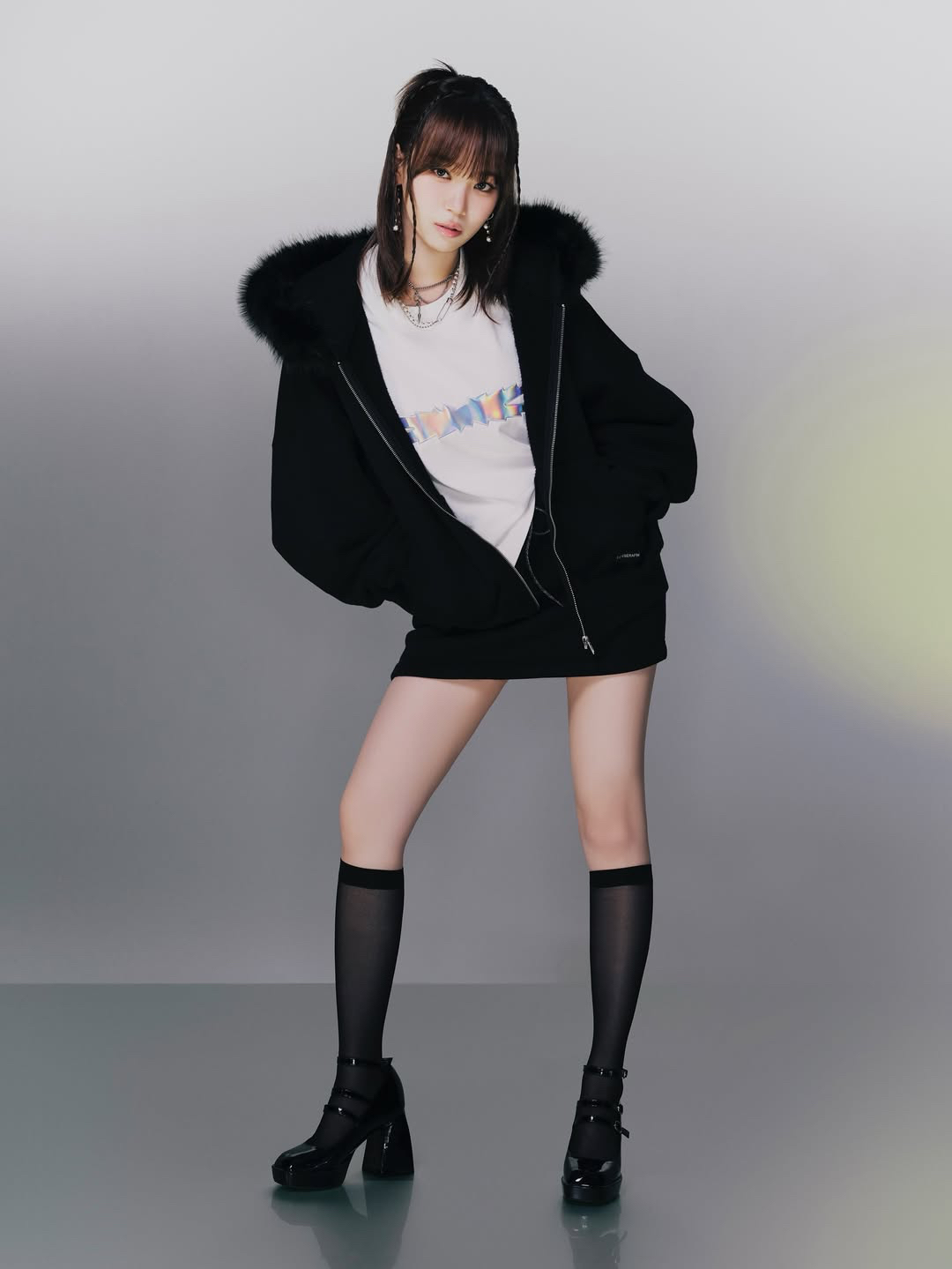 Recent activity shot of Kim Chaewon (LE SSERAFIM)