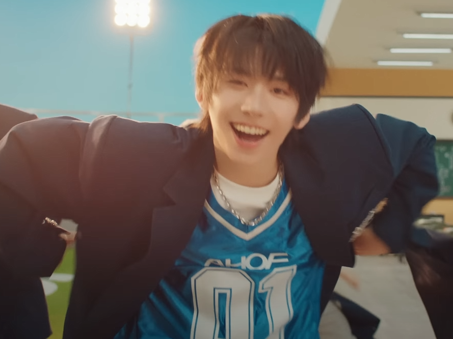 Behind-the-scenes cut of Park Han (AHOF)