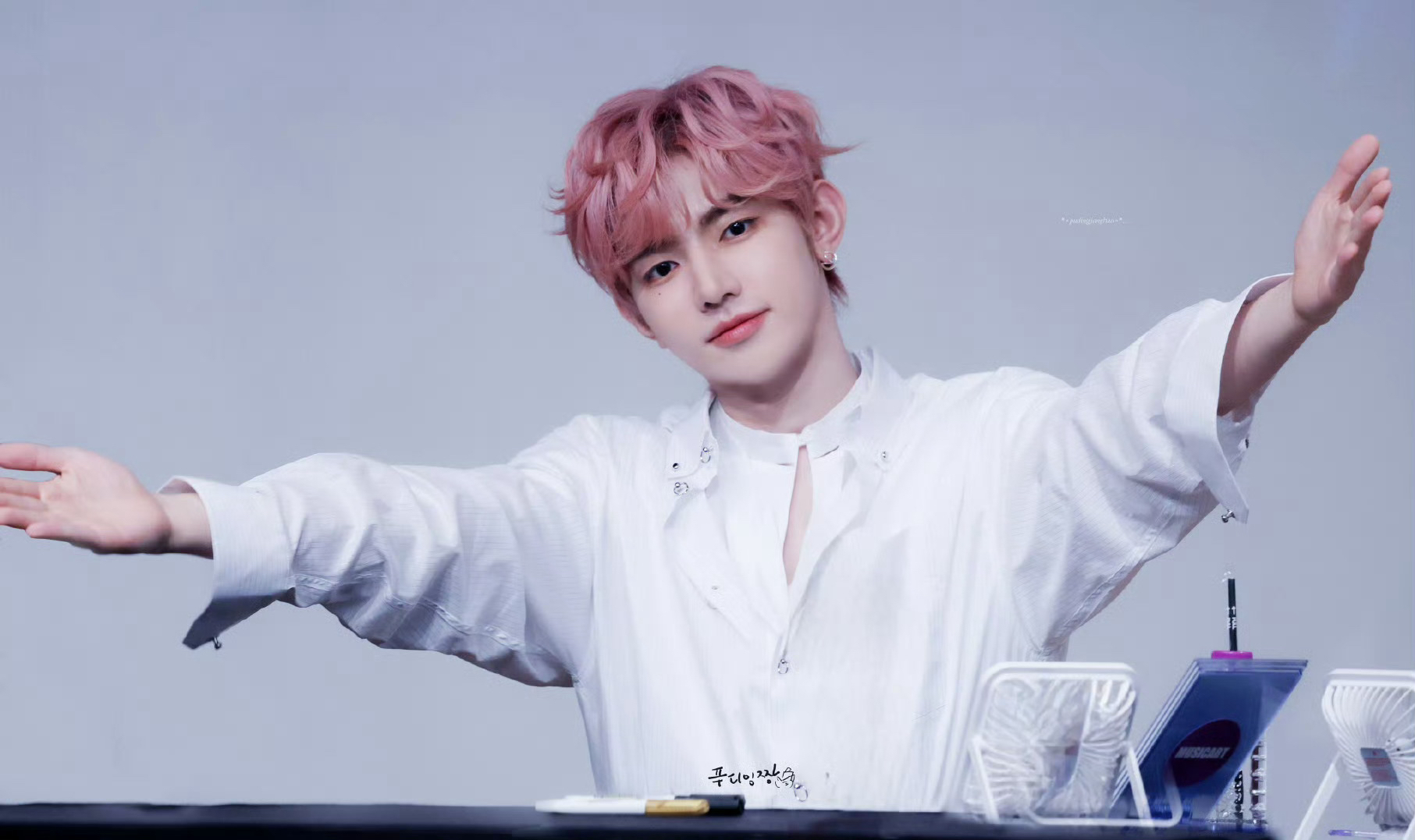 A moment captured by Zhang Hao (ZEROBASEONE)'s fan