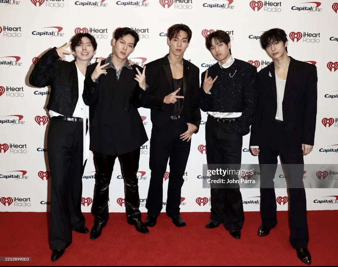 Popular K-POP post loved by fans